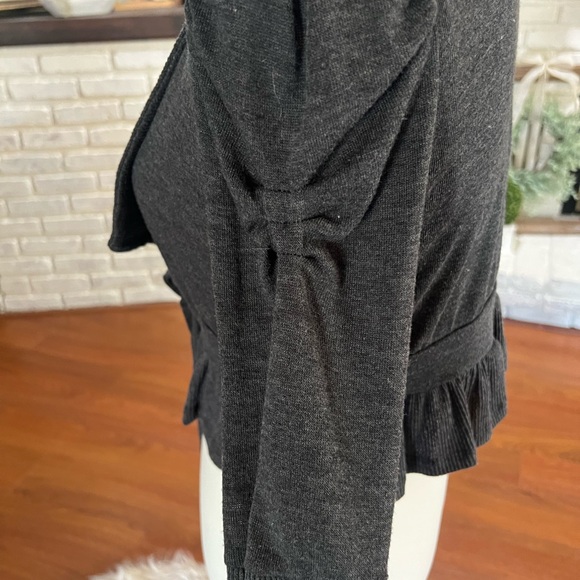 Gray Knit Cropped Ballet Cardigan - Picture 3 of 6